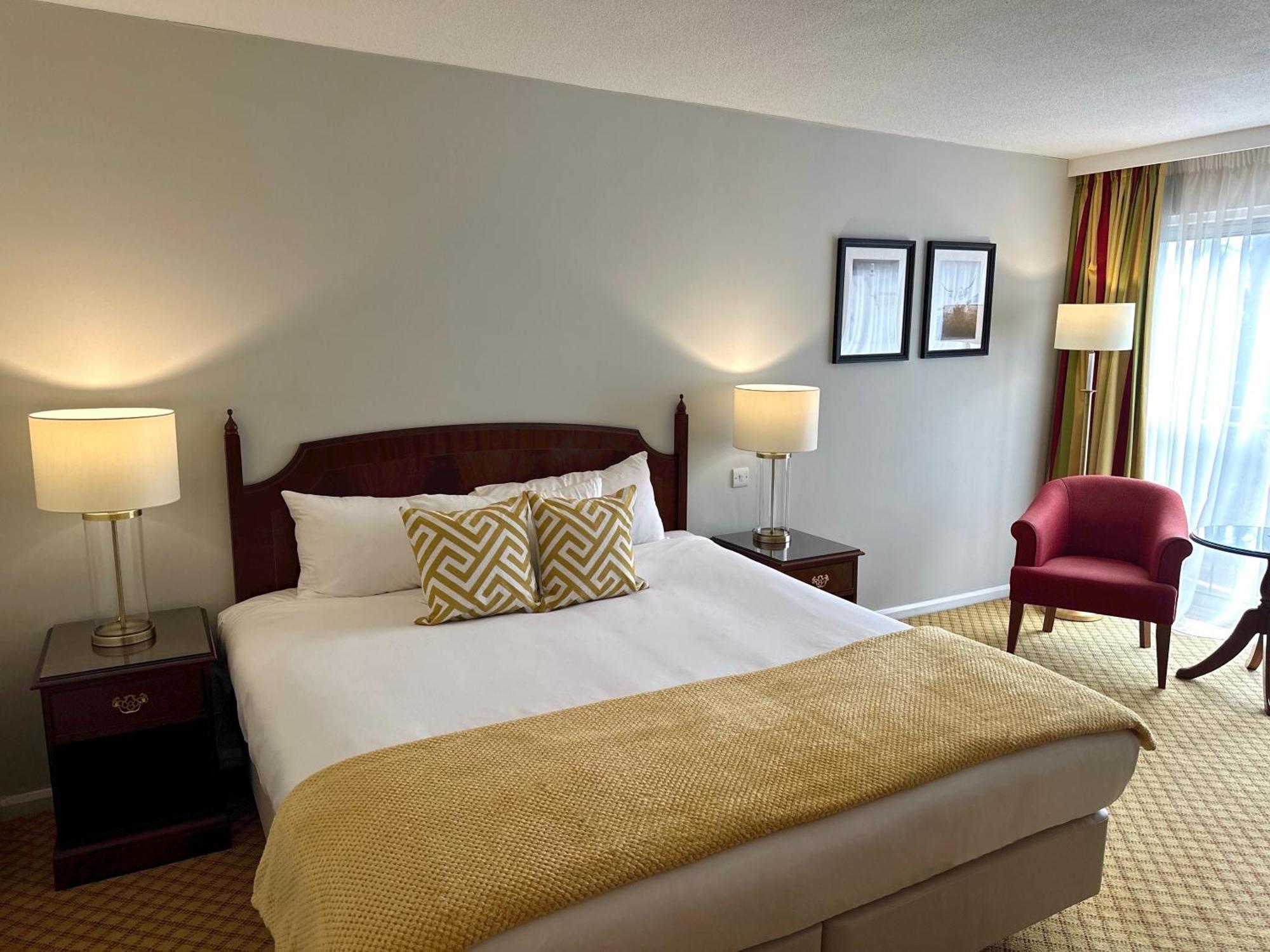 The Aberdeen Dyce Hotel Экстерьер фото