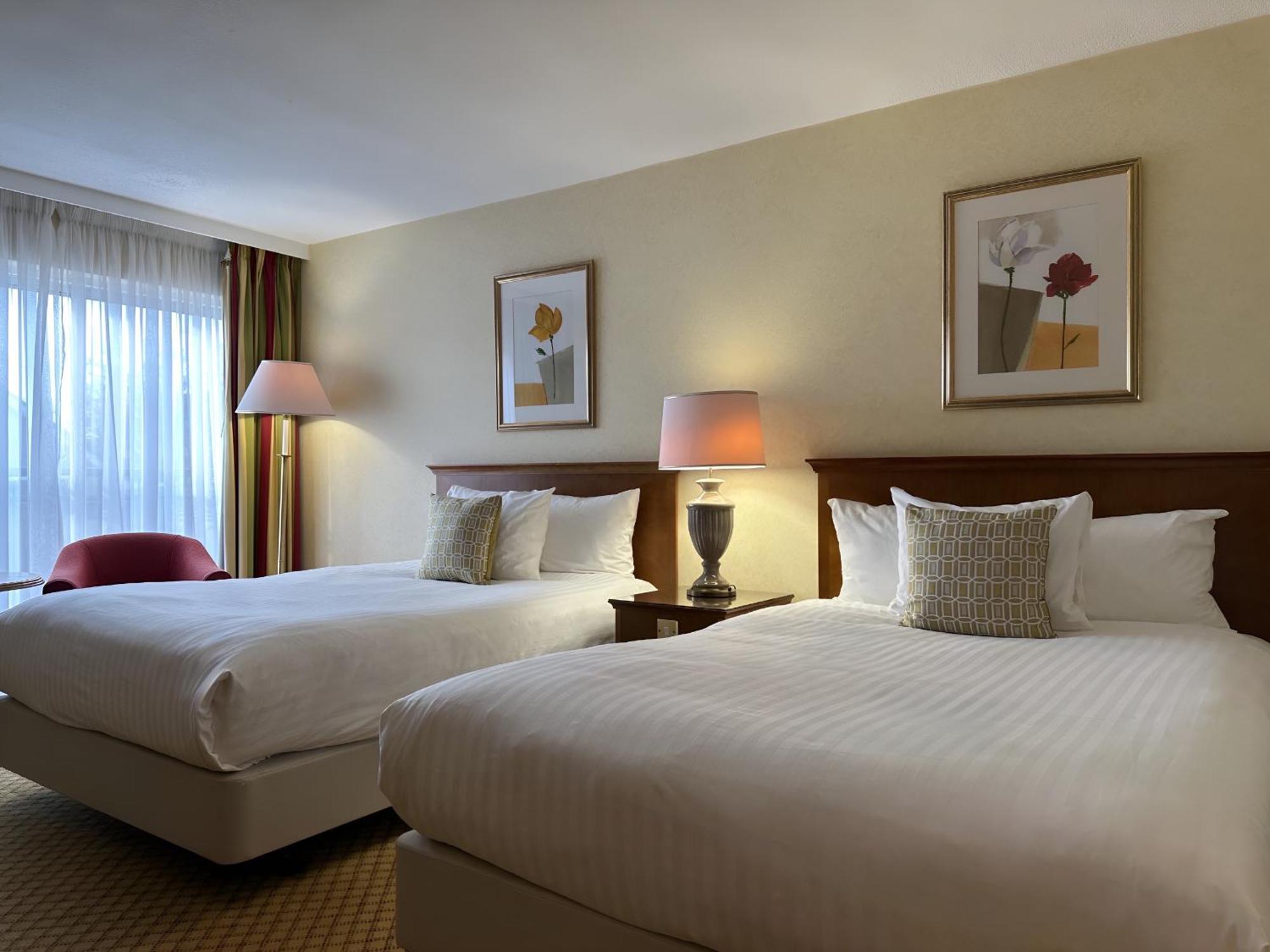 The Aberdeen Dyce Hotel Экстерьер фото